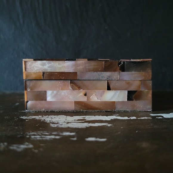 Vintage Mother of Pearl Small Trinket Box, Small Jewelry Box - Picture 3 of 7